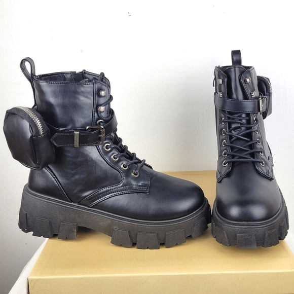 Yoki Shoes - YOKI size 7 black combat Moto boots for that punk rock Gothic style thick chunky